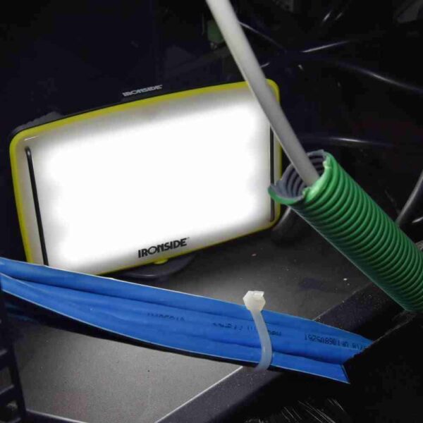 Ironside LED Akku Bau Werkstatt Leuchte Camping Kfz Lampe Worklight NEU – Bild 4