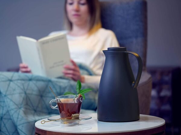 Leifheit Kaffeekanne Teekanne Thermoskanne Isolierkanne 1 Liter BPA frei Blau – Bild 4